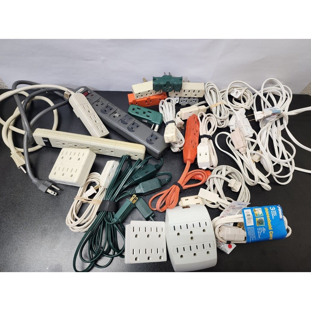 ⚡🔌Power bar With Vintage Lot Of 25 Outlet Electrical Adapters Converters ⚡🔌